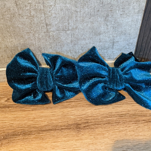 Bows - Picture 8 of 10
